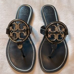 Tory Birch Millers Sandals Navy size 8 with silver hardware